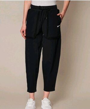 Nike Essential High Rise Black Nylon Jogger Curve Pants Womens M Loose Fit